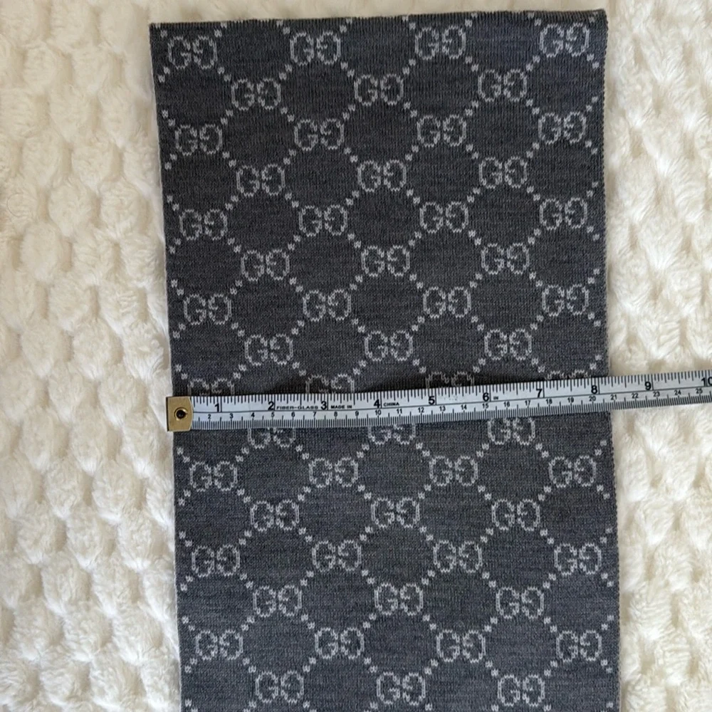 Gucci 100% Wool Scarf-Authentic-NWOT